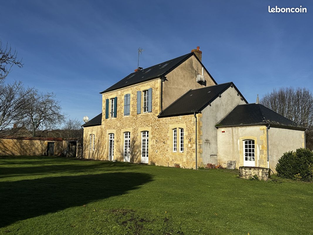 Maison 11 pièces 279 m² · à Montigny-aux-Amognes · 279 m² · 318 000 €