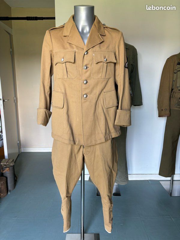 French Uniforme Gendarme Sable The Different Costumes Of The