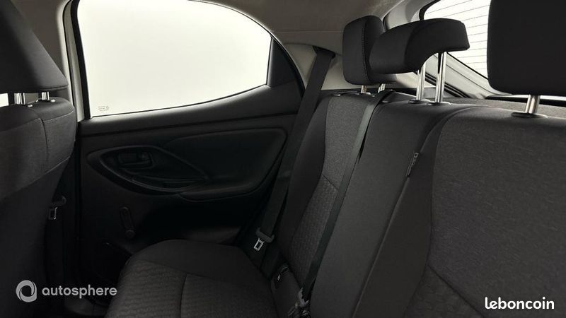 Toyota Yaris 116h Dynamic 5p MY22 (image 13)