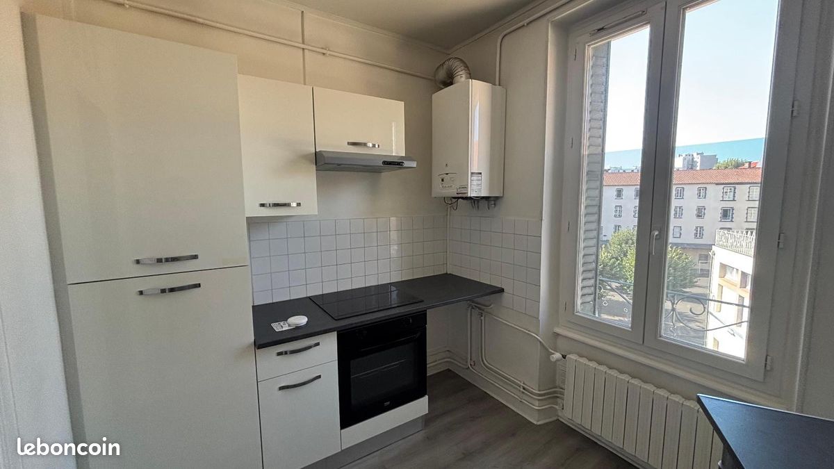 Appartement 3 pièces 75 m² · à Clermont-Ferrand · 75 m² · 860 €/mois