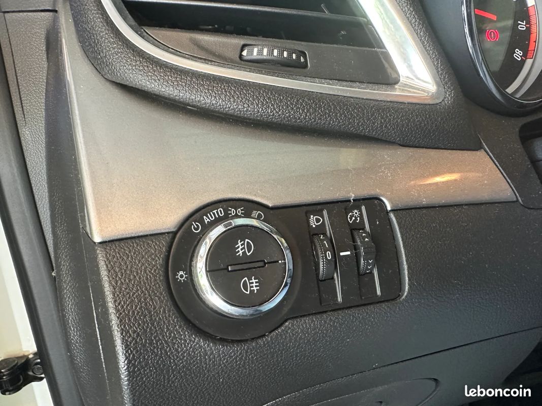 OPEL Mokka 1.4 140ch Edition - 2014 - 88 000 km - Faible kilométrage - Sièges chauffants (image 18)