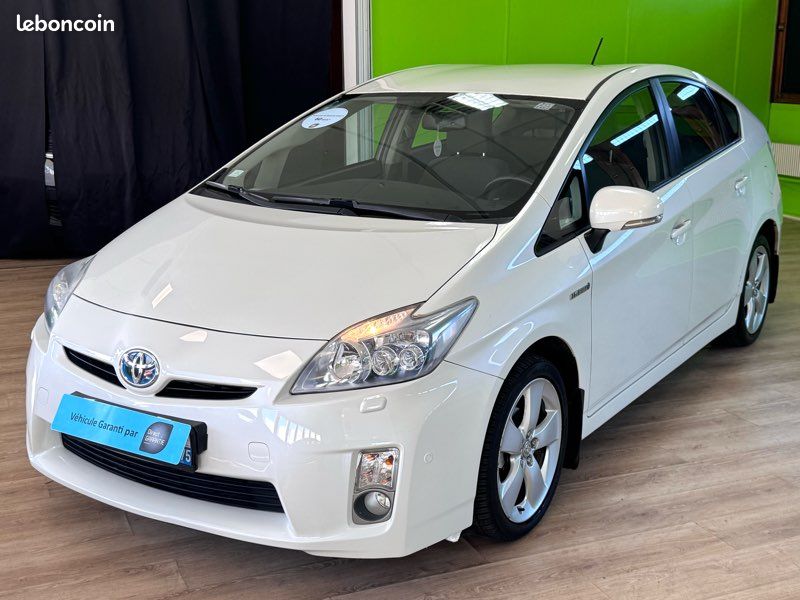 Toyota PRIUS III 1.8 VVT-i 136 HYBRID DYNAMIC (image 9)