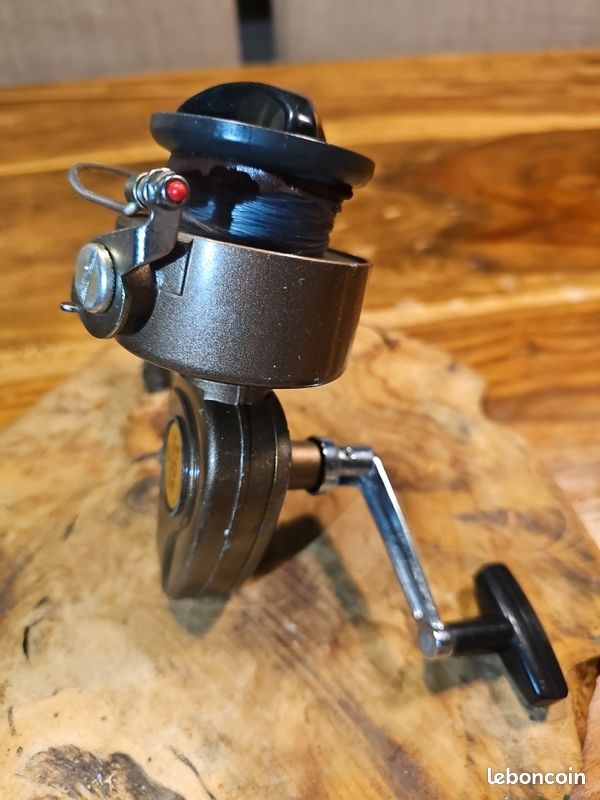 Moulinet De Pêche DAIWA 4000C Vintage - Spin Cast - Eau Douce - Occasion Bon état