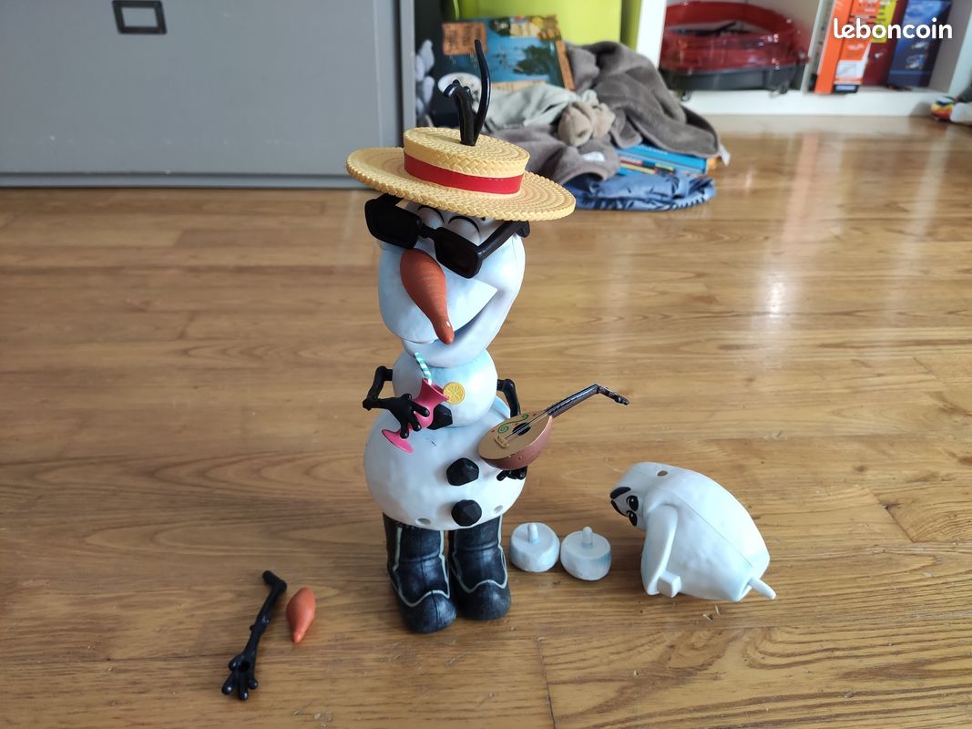 Figurine Olaf avec accessoires (image 1)