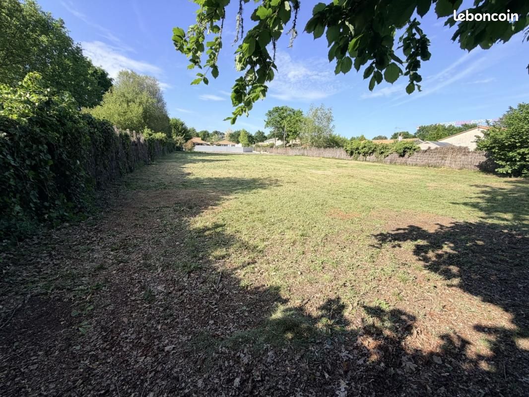 Terrain 937 m² Martignas Sur Jalle · à Martignas-sur-Jalle · 309 000 €