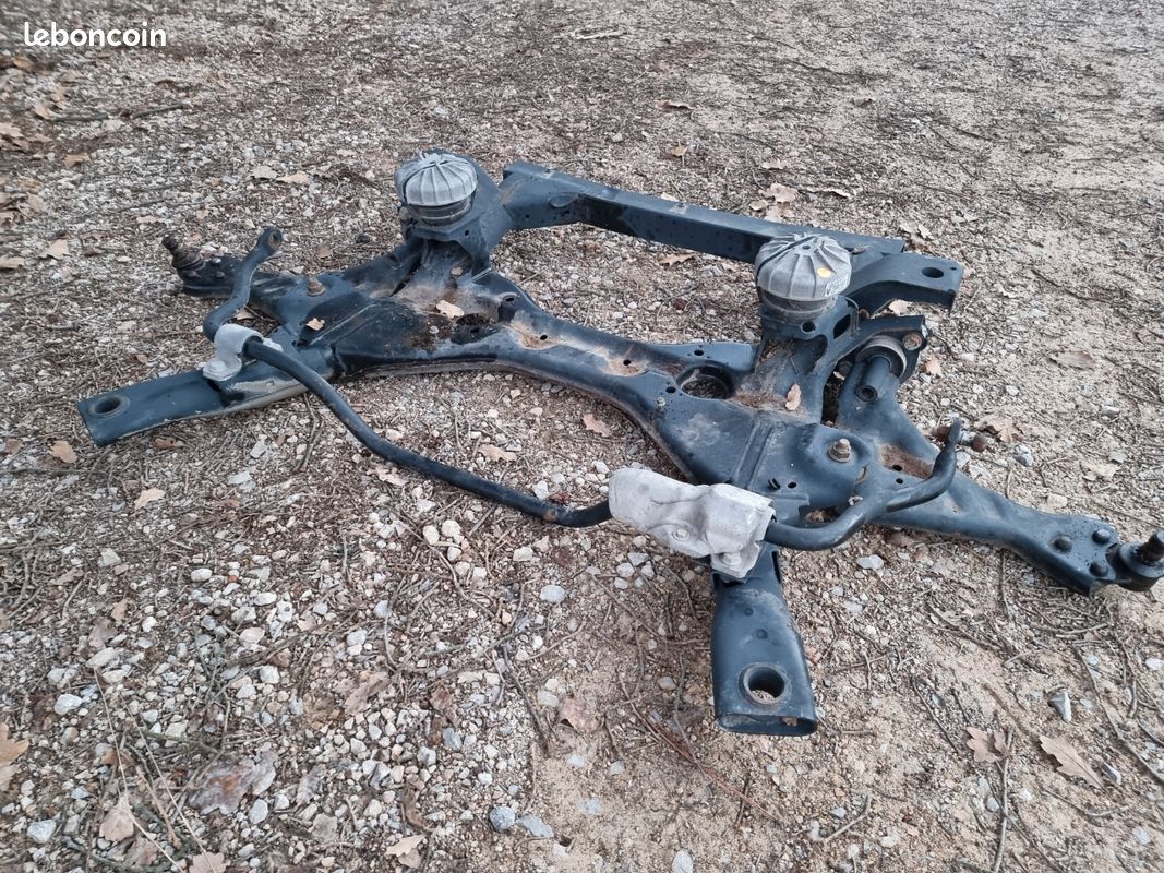 Berceau moteur MERCEDES-BENZ VITO / Viano Van v6 W639 3.0l 2013 (image 3)