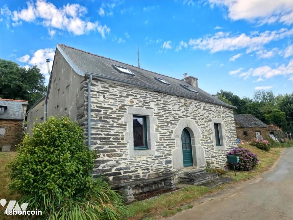 Maison 5 pièces 81 m² · à Brasparts · 81 m² · 120 850 €