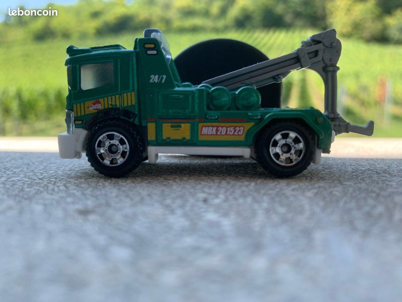 Petite voiture (image 2)