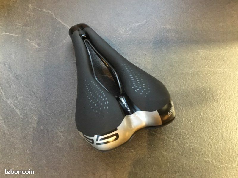 Selle vélo femme selle Italia S5 lady super flow Équipements vélos