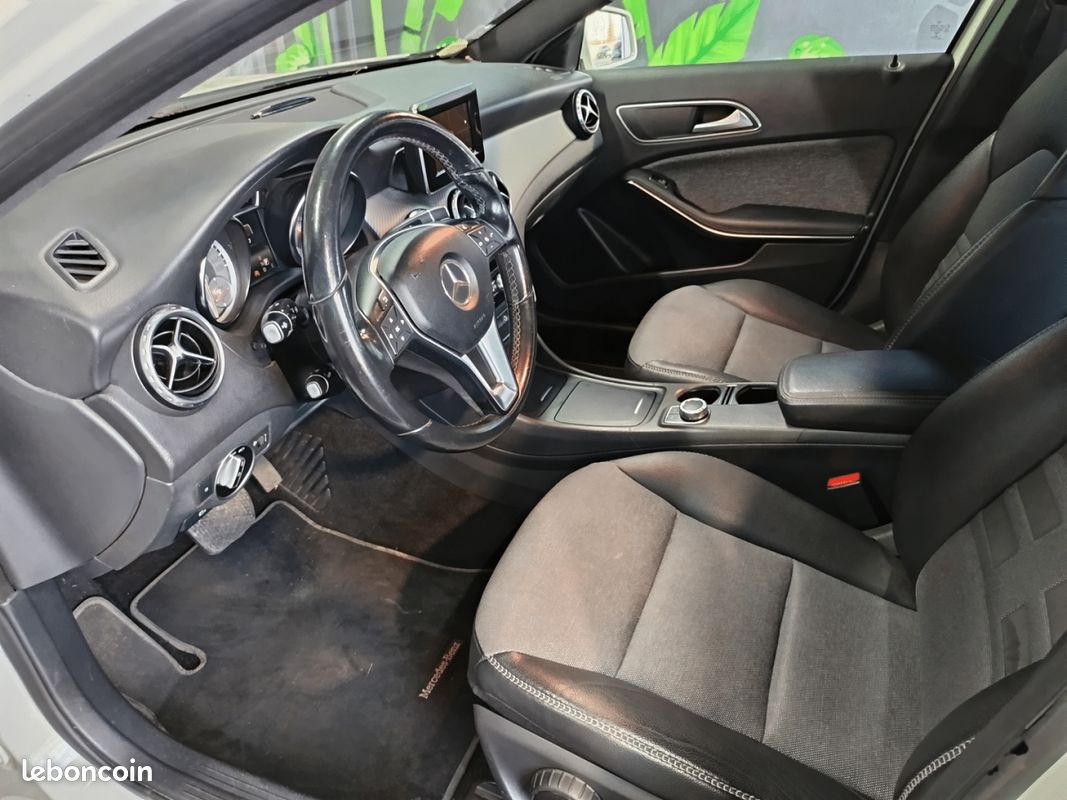 Mercedes Classe GLA GLA 200 CDI Inspiration BVA7 (image 9)