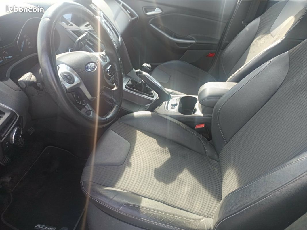 FORD Focus /1.6 TDCI 95CH/Garantie/4x sans frais (image 5)