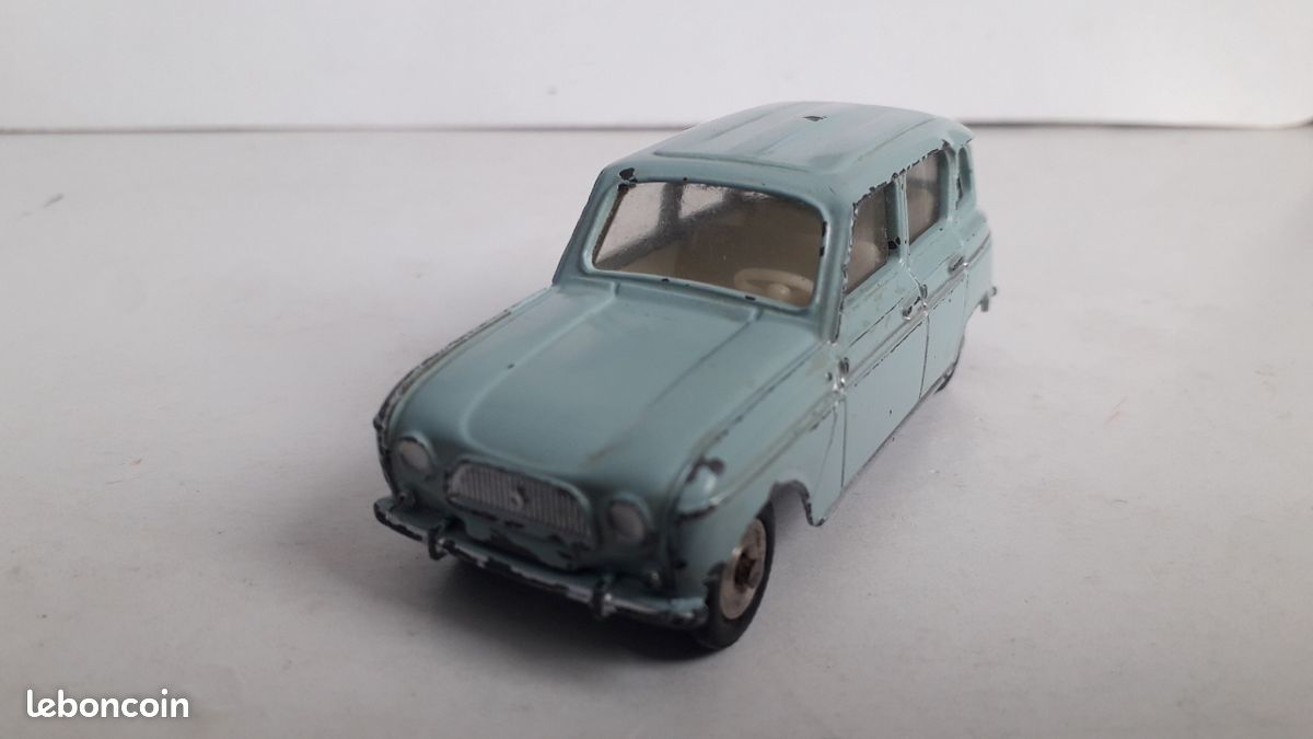 RARE DINKY TOYS Poch Renault 4L Ref 518 EUR 1.500,00 - FR