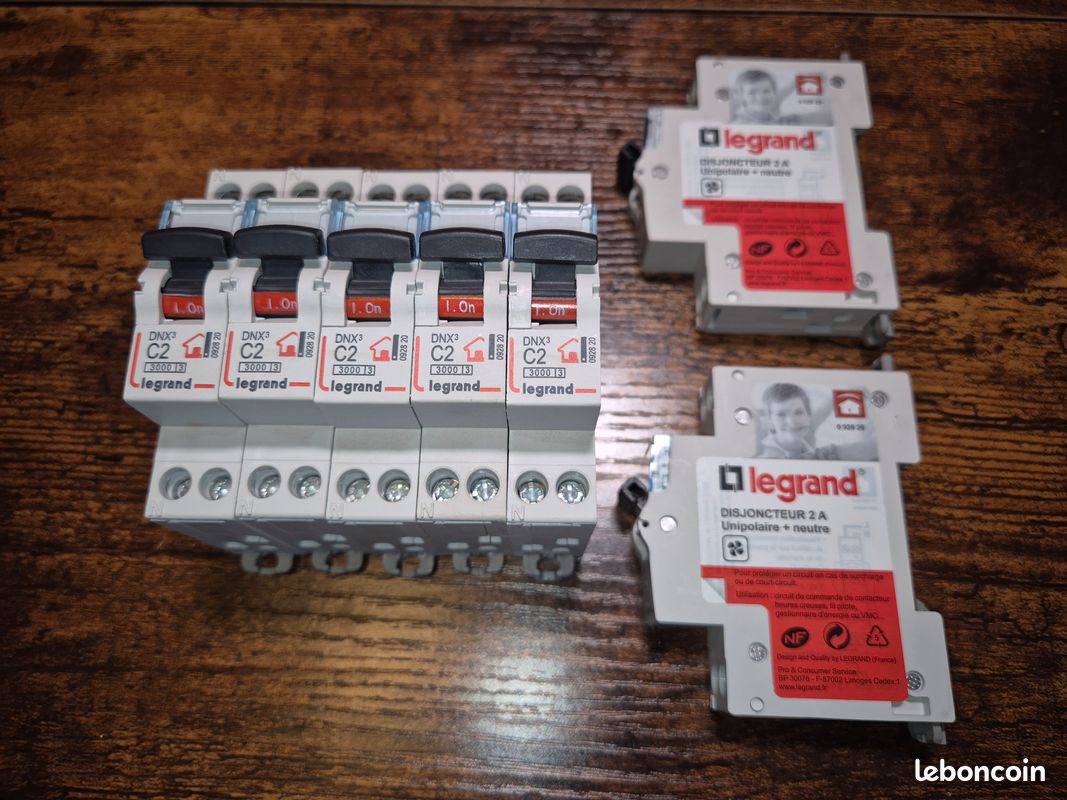406771 - Legrand] Disjoncteur Mono DNXᶾ - 2A - Bornes à vis