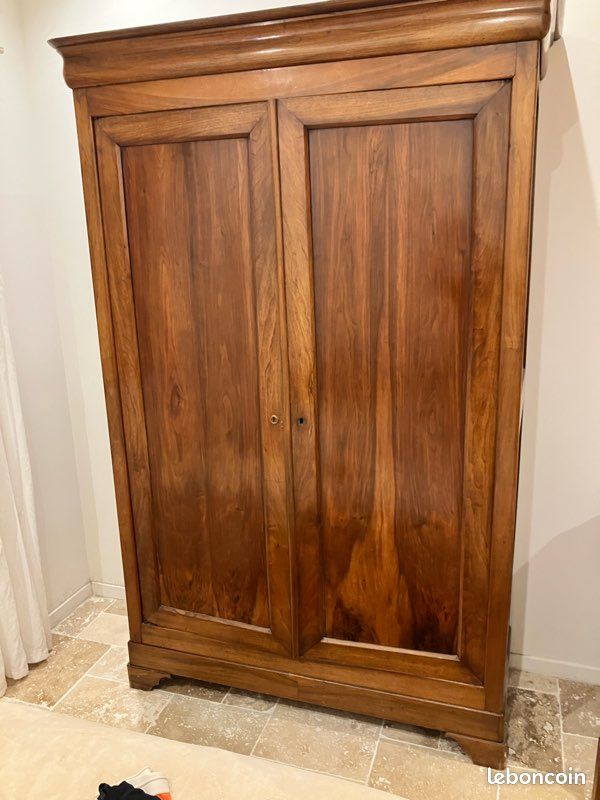 Armoire bois massif (image 1)