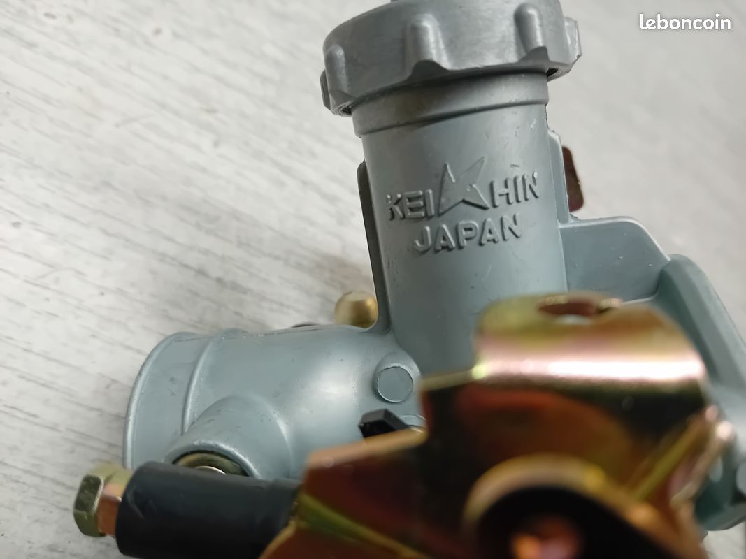 Carburateur Pour Daelim 125 VT - Pièce D'occasion - Fonctionnel Avec Usure Normale
