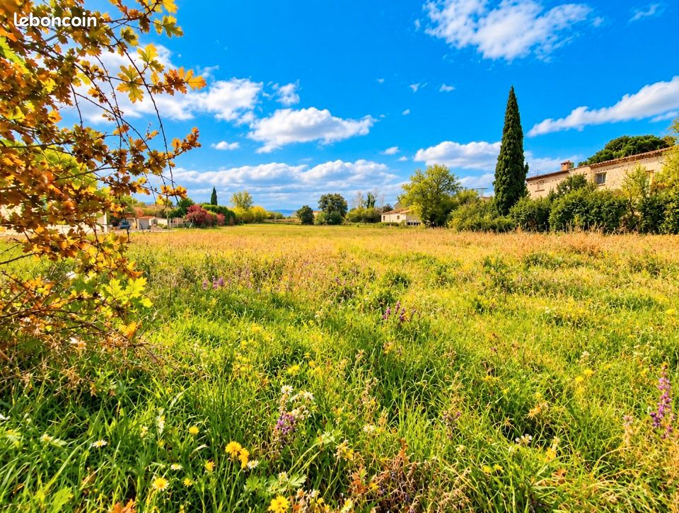 Terrain 178 m² · à La Calmette · 71 000 €