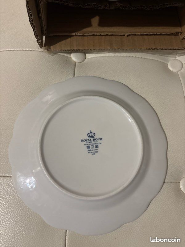 4 ans Assiettes à dessert Royal Boch Motif « Oignons bleus » (image 4)