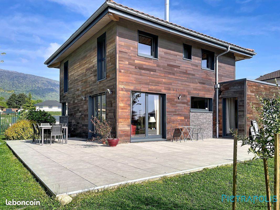 Maison 6 pièces 138 m² · à Ségny · 138 m² · 849 000 €