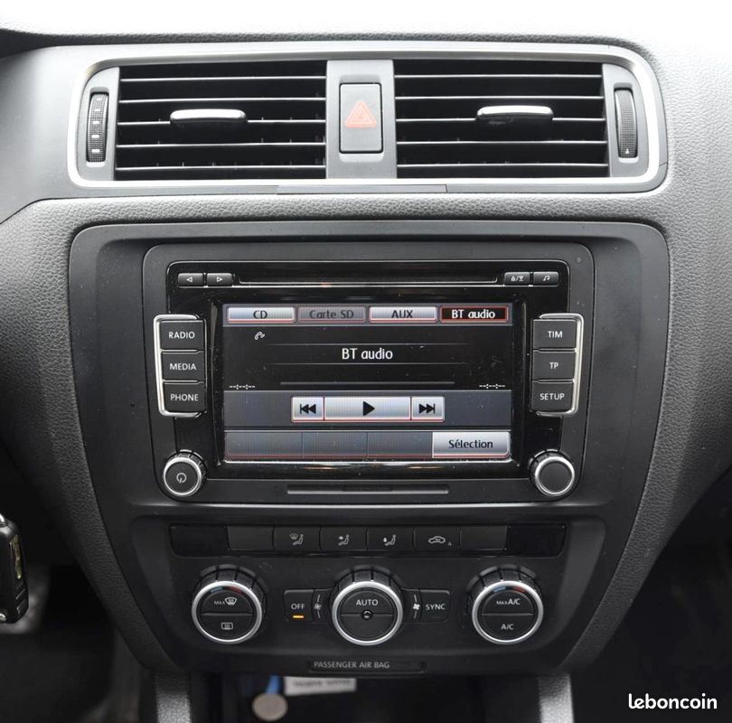 VOLKSWAGEN JETTA 2.0 TDI - 140ch - BVA DSG 6 - Finition Confortline - Garantie 12 mois (image 16)