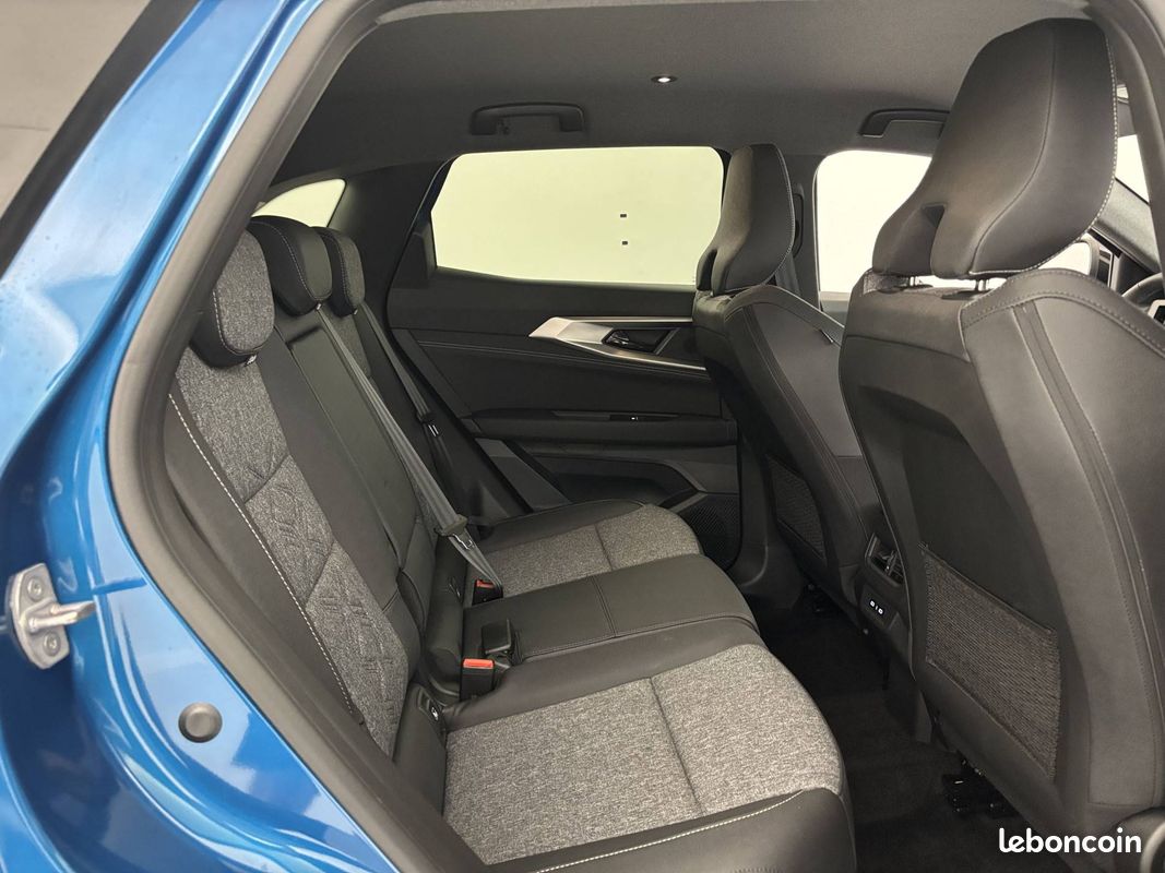 RENAULT Austral full hybrid E-Tech 200 ch Techno (image 16)