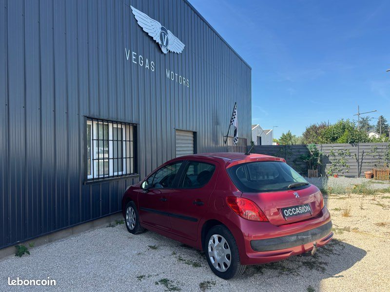 PEUGEOT 207 1.4i (image 3)