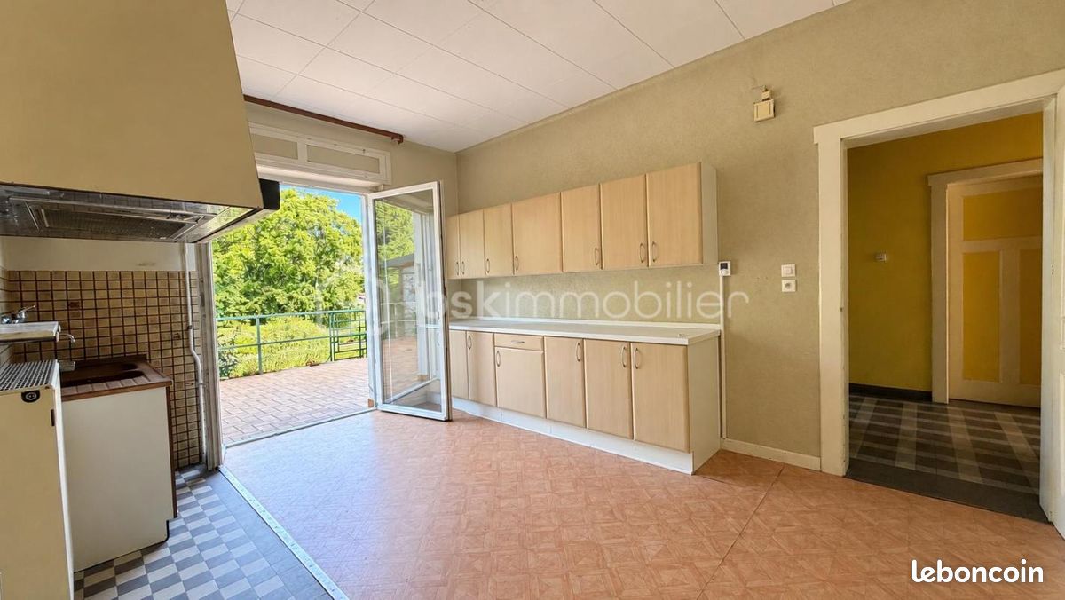 Maison 7 pièces 174 m² · à Rémelfing · 174 m² · 129 000 €