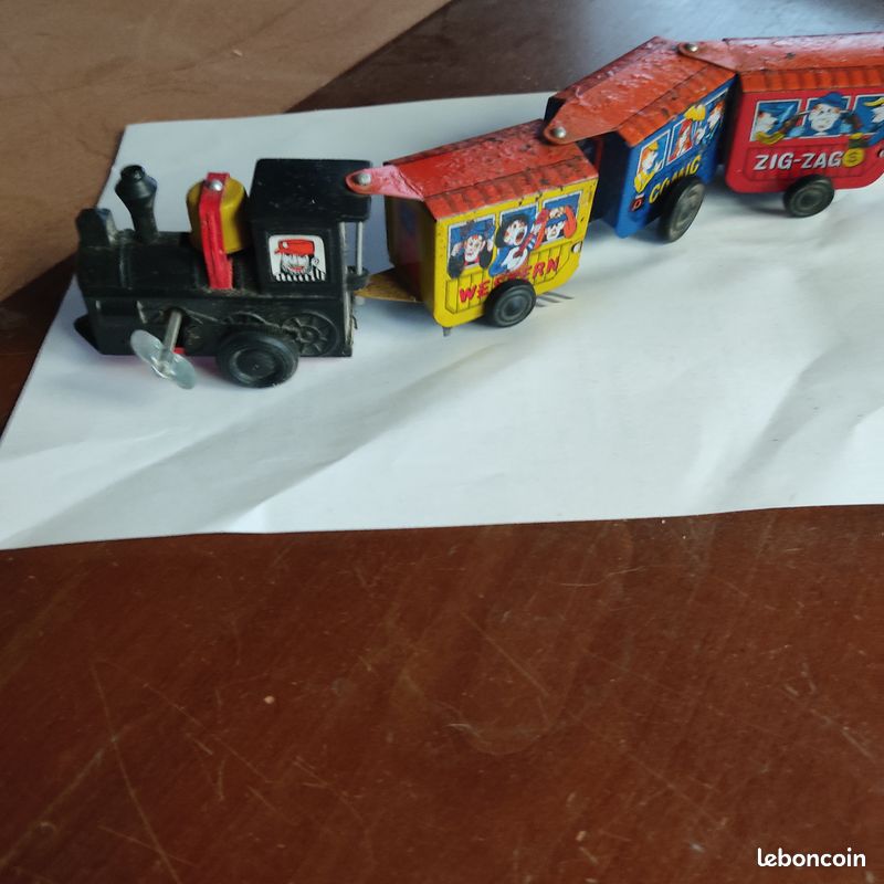 Petit train ancien (image 2)