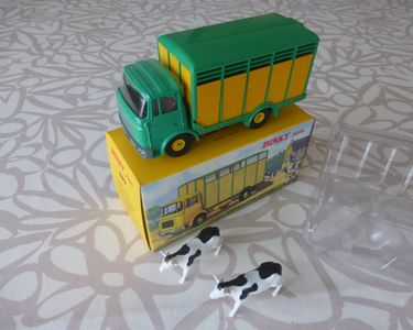 Dinky Toys - 1:43 - Bétaillère Berliet - n 577 - Catawiki