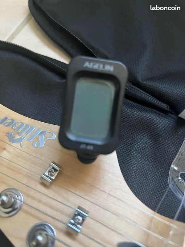 Guitare électrique + housse + cable jack + basse GT3 + accordeur (image 9)