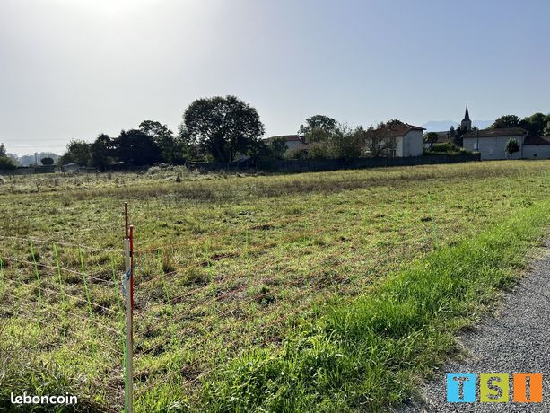 Terrain 3717 m² BORDES DE RIVIERE
