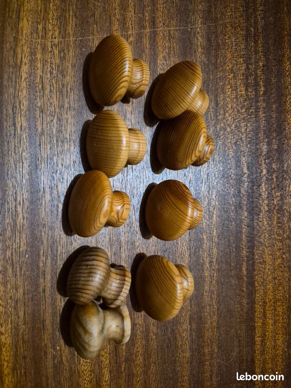 Lot De 7 Boutons En Bois Vintage - Boutons Plats 4 Trous - Neufs - Fabriqué En France