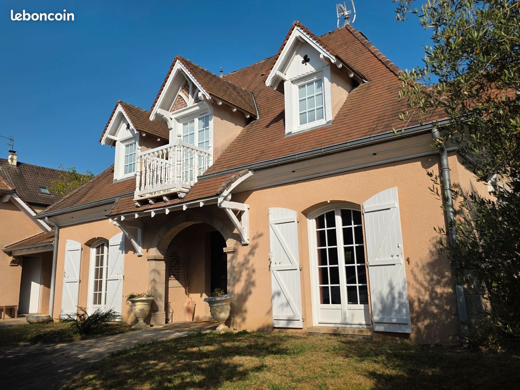 Maison 4 pièces 131 m² · à Gan · 131 m² · 310 000 €