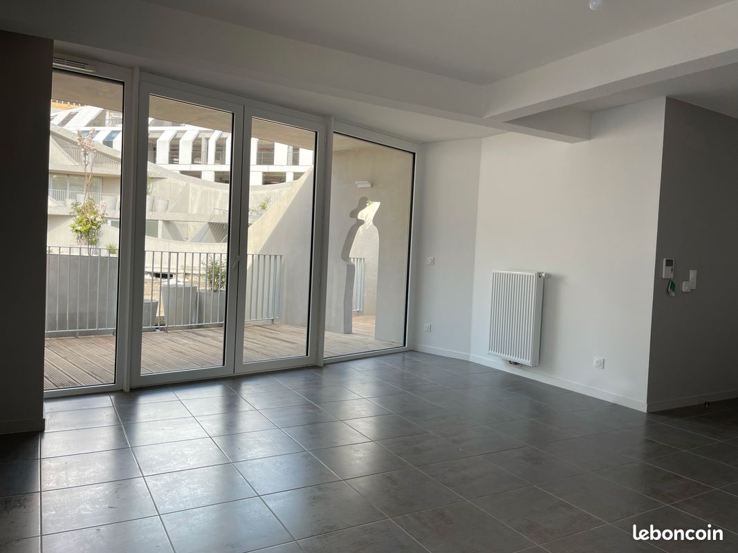 Appartement 2 pièces 57 m² · à Bordeaux · 57 m² · 890 €