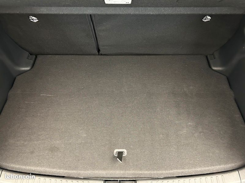 Toyota Yaris Hybrid Design 1.5 116 ch (image 10)