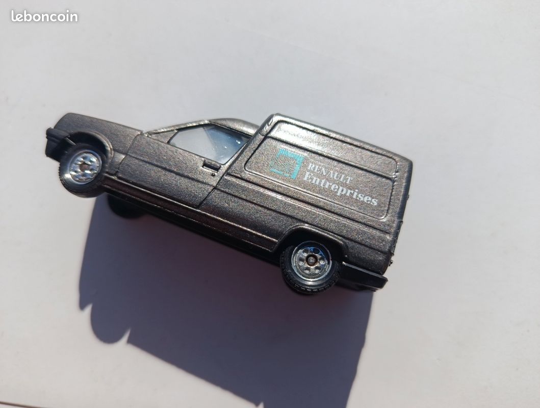 Modèle Réduit Renault Express Publicité Solido - Occasion - Fabrication Française
