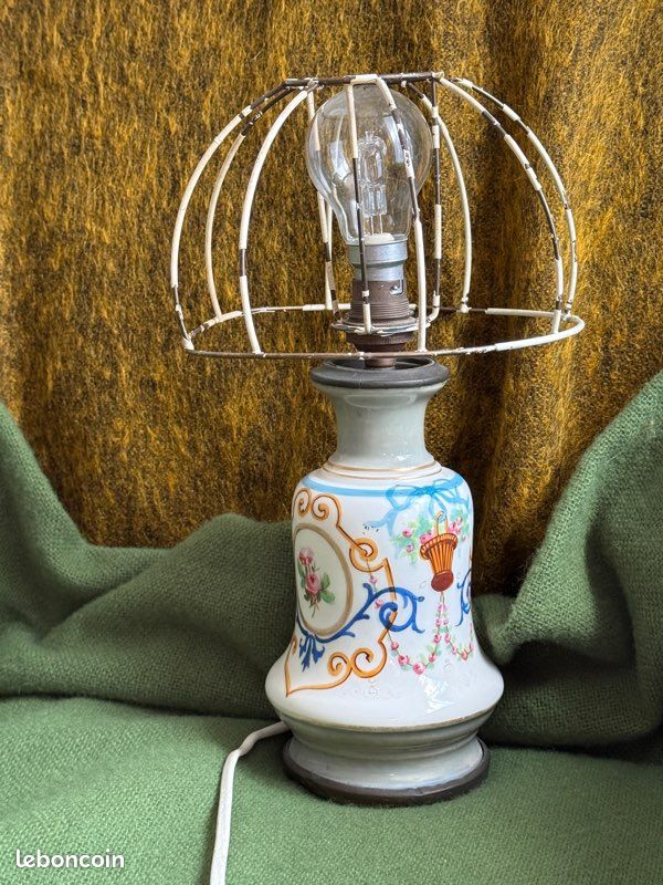 LAMPE EN PORCELAINE de Limoges EUR 30,00 - FR