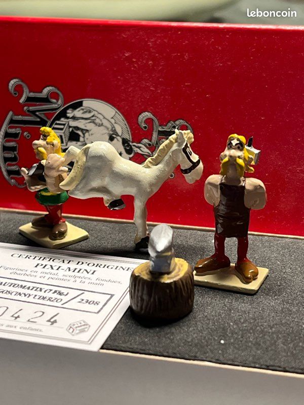 Figurine pixi 33005 maison cetautomatix mini village uderzo - Collection