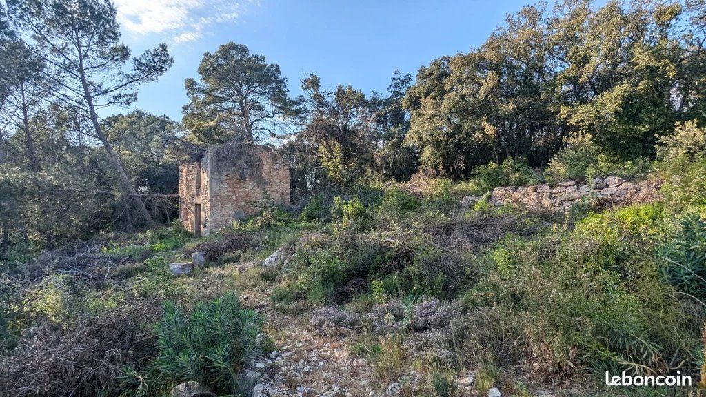 Terrain 1248 m² · à Carcès · 1 248 m² · 88 000 €