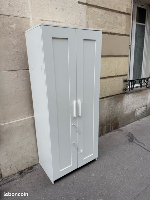 Vend armoire IKEA (image 1)