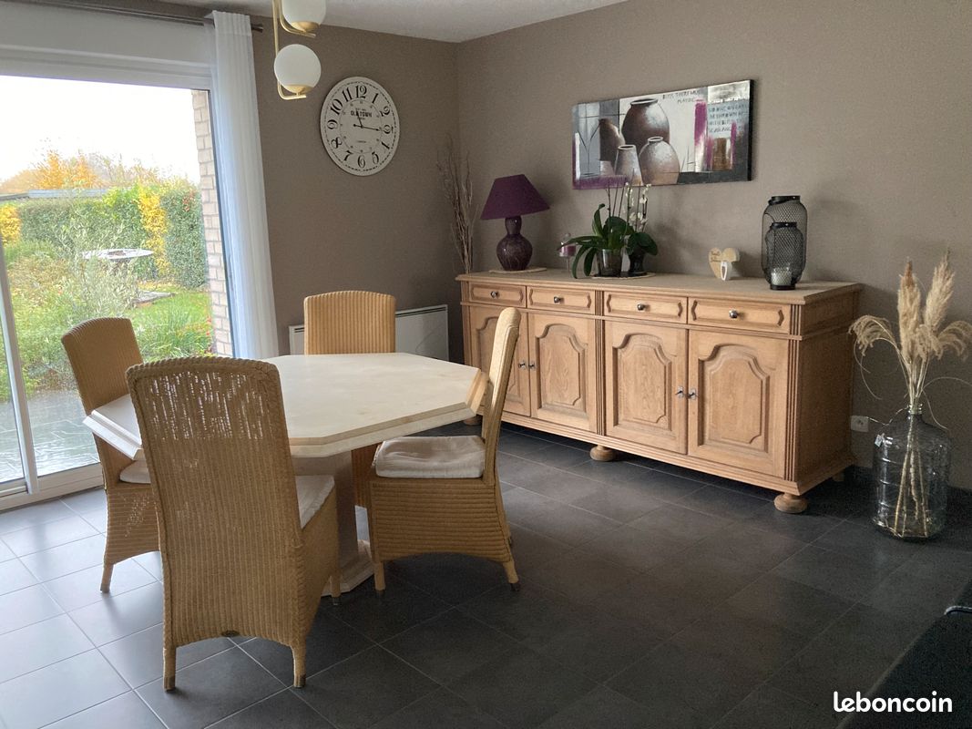 Table + chaises + meuble buffet (image 5)