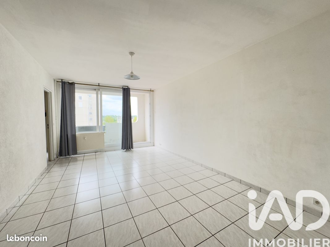 Appartement 3 pièces 67 m² · à Dammarie-les-Lys · 67 m² · 129 000 €