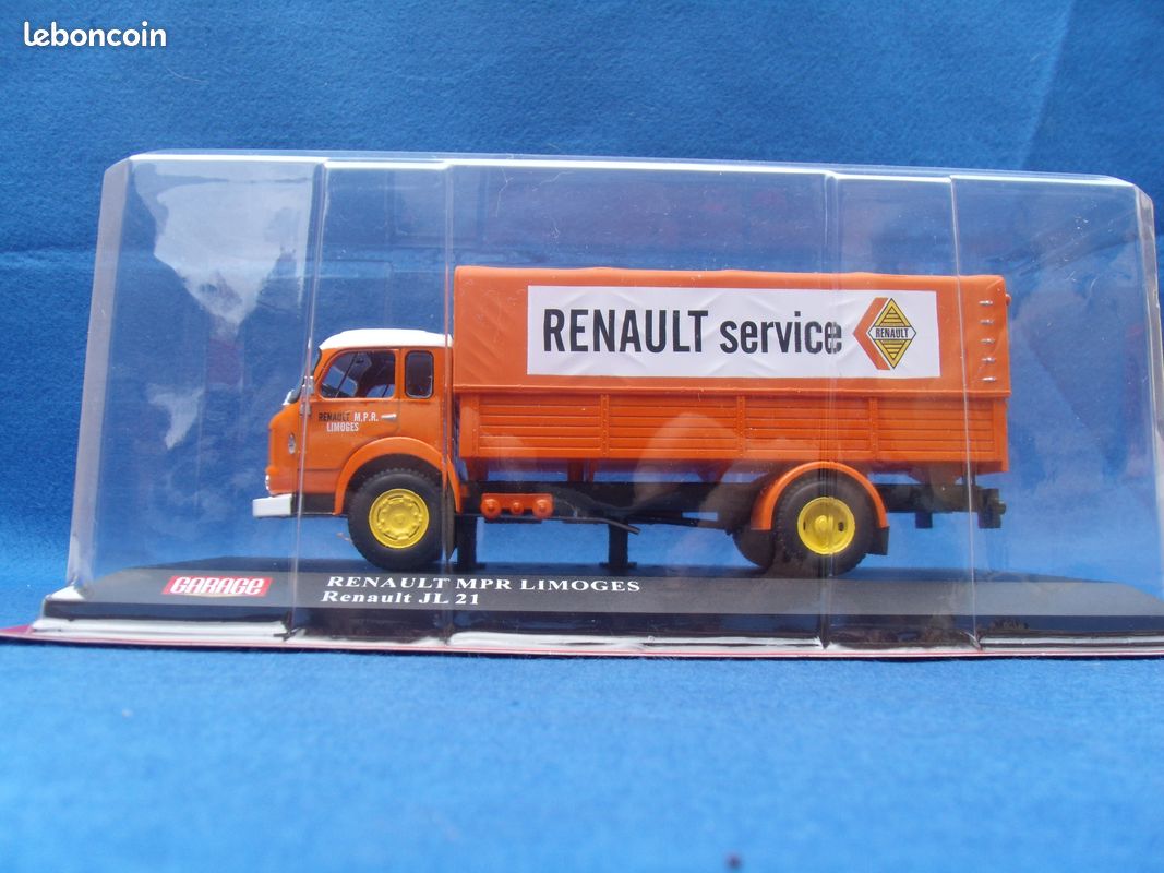 CIJ RENAULT SAVIEM Jl20 Camion Mecanique A Ridelles Bache