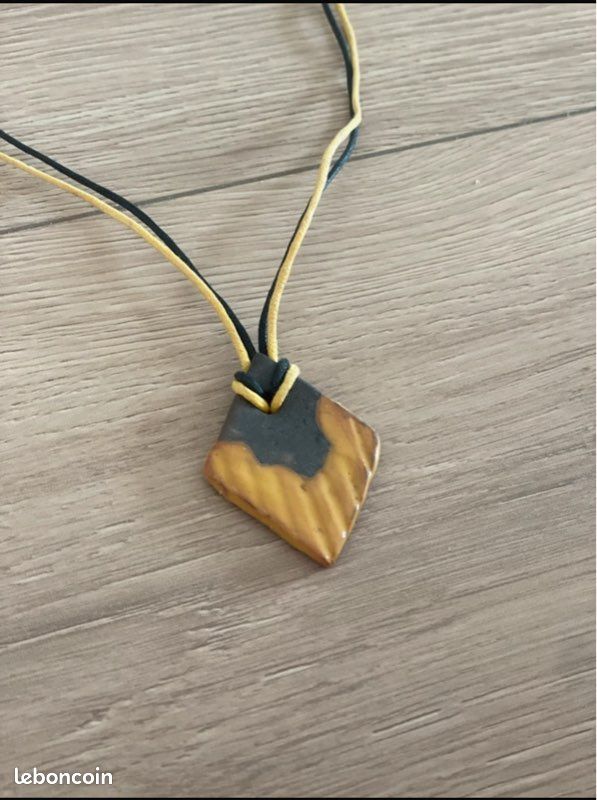 Collier en terre cuite (image 3)