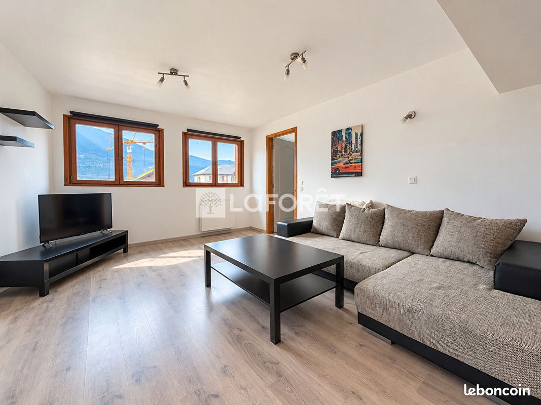 Maison 3 pièces 77 m² · à Saint-Vital · 77 m² · 721 €/mois