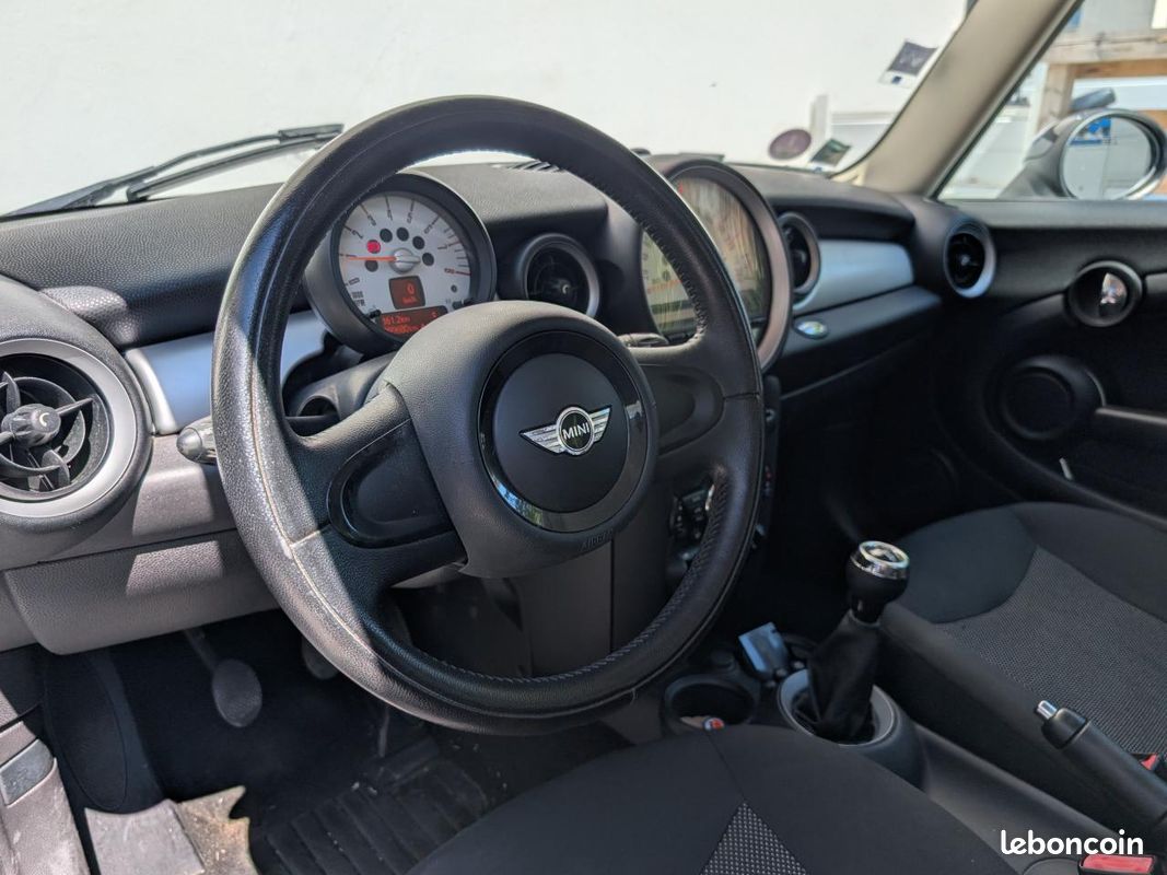MINI COOPER 1.6i 122ch R56 LCI Cooper (image 6)