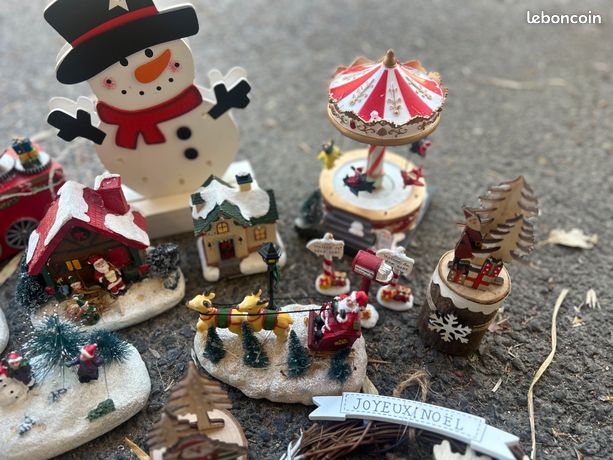 Coloriage de Bonhomme de neige et lutin de Noël à imprimer (PDF gratuit