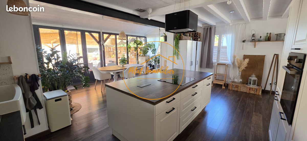 Maison 8 pièces 160 m² · à Lailly-en-Val · 160 m² · 392 200 €