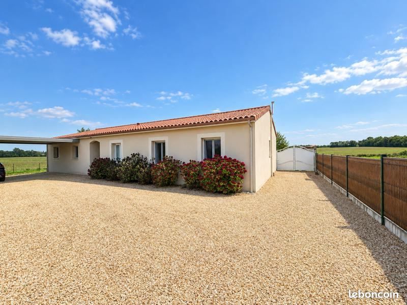 Maison 6 pièces 153 m² · aux Adjots · 153 m² · 223 650 €