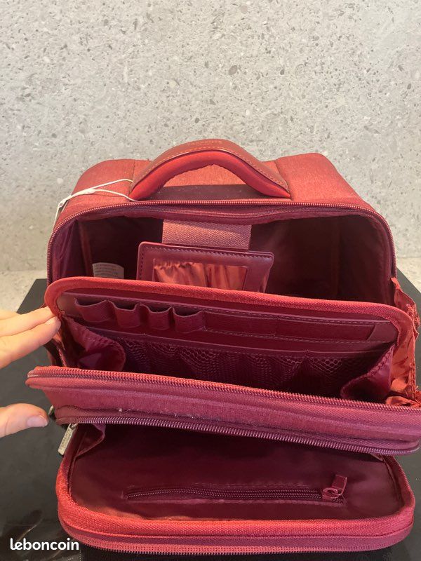 Sac Vanity neuf torrente couture bordeaux grande capacité (image 2)