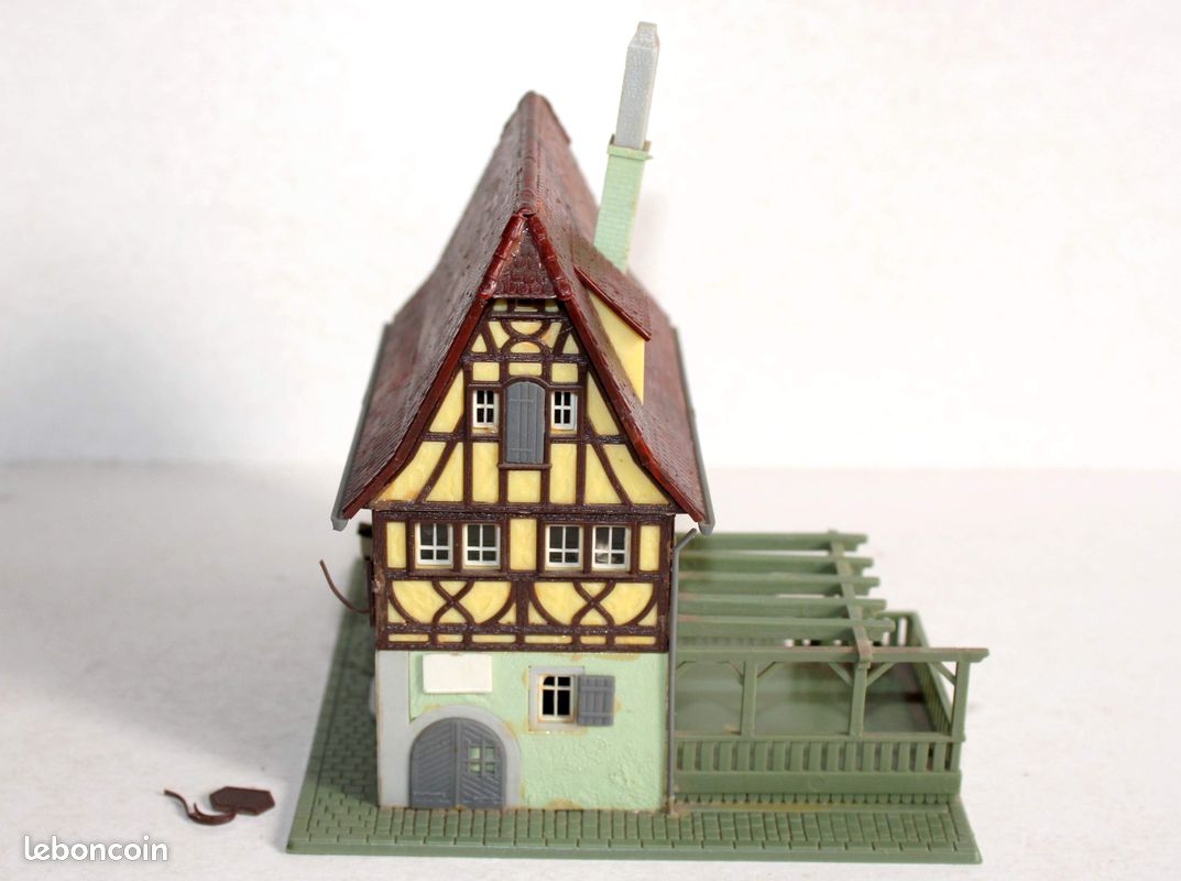 FALLER HO – Maquette Hôtel Mercure – Réf B-910 – Complet Sur Grappe – Occasion